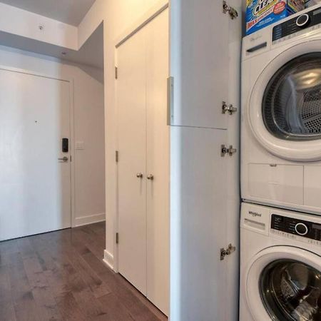 2 Bedroom Condo In The Heart Of The City Montréal Esterno foto