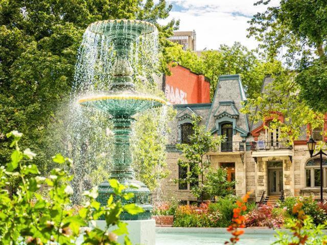 2 Bedroom Condo In The Heart Of The City Montréal Esterno foto